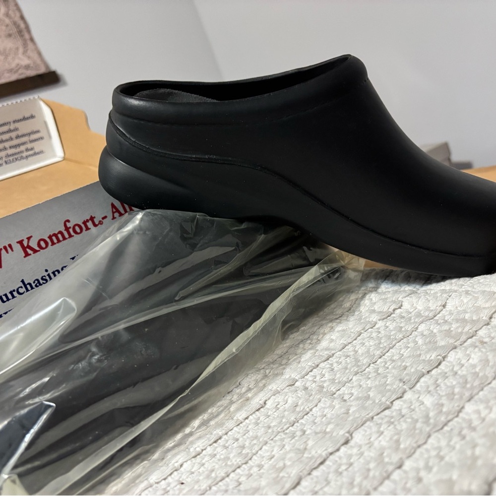 Klogs Black Mules & Clogs